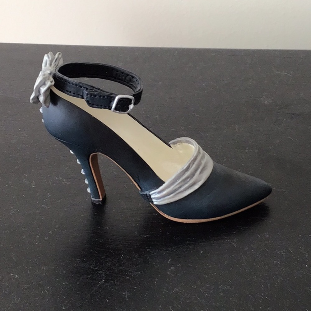 Just The Right Shoe Figurine